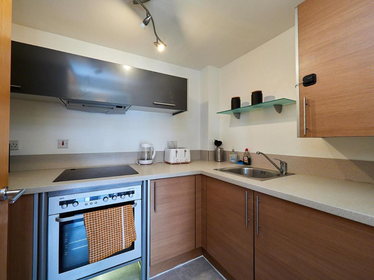 Emerald Suite - Two Story Duplex Apartment - Balcony - Contractors - Family - City Centre - Broadway Plaza - Five Ways - Sleeps 6 Birmingham Kültér fotó