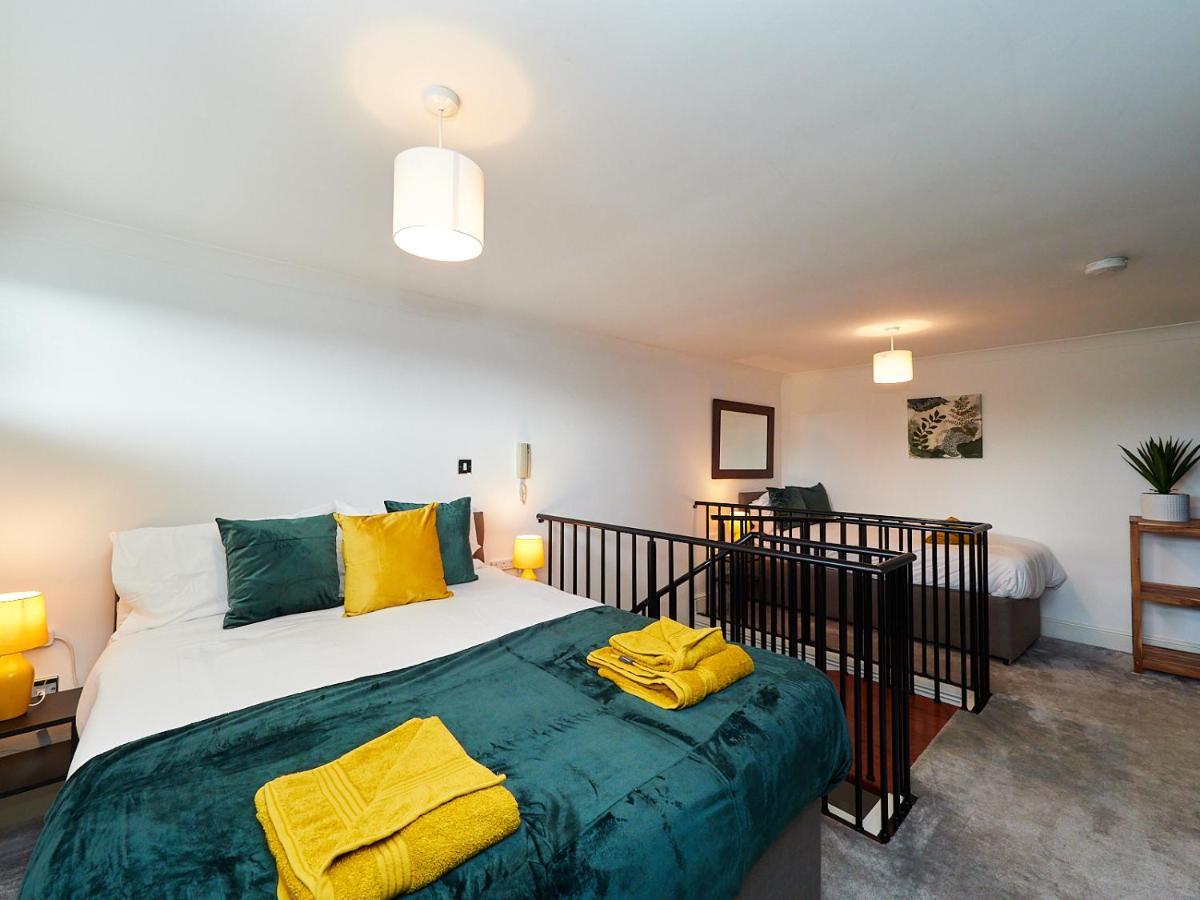 Emerald Suite - Two Story Duplex Apartment - Balcony - Contractors - Family - City Centre - Broadway Plaza - Five Ways - Sleeps 6 Birmingham Kültér fotó